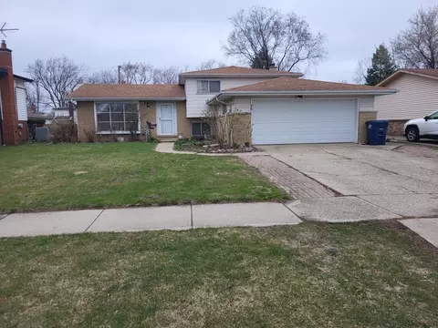 620 Cordial Dr, Des Plaines, IL 60018
