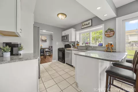 2690 Moss Ln, Aurora, IL 60504 photo 7