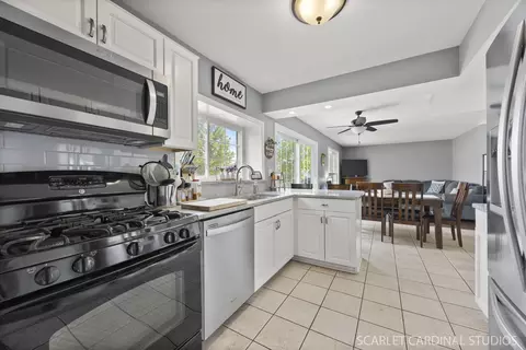 2690 Moss Ln, Aurora, IL 60504 photo 8