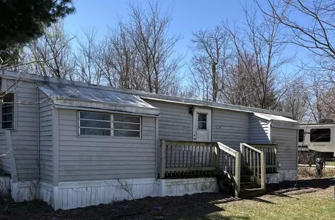 28 90 Woodhaven Lks, Sublette, IL 61367