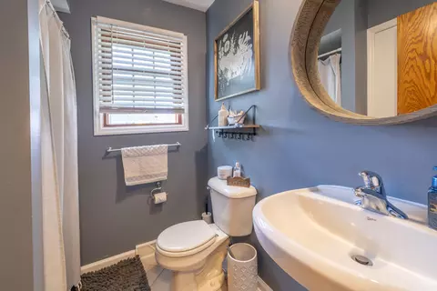 Bath - 116 Mattek Ave, Dekalb, IL 60115 photo 1 of 3