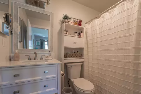 Bath - 116 Mattek Ave, Dekalb, IL 60115 photo 3 of 3
