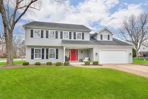 1007 Canonero Dr, Naperville, IL 60540