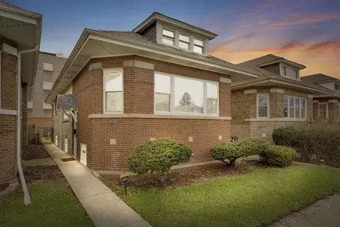 8742 S Justine St, Chicago, IL 60620