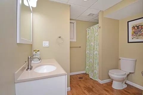 Bath - 1603 Aurora Way, Normal, IL 61761 photo 6 of 8