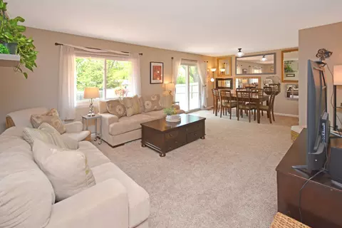 Living - 1603 Aurora Way, Normal, IL 61761 photo 5 of 8