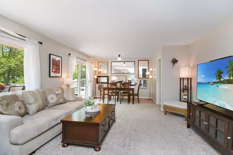 Living - 1603 Aurora Way, Normal, IL 61761 photo 3 of 8