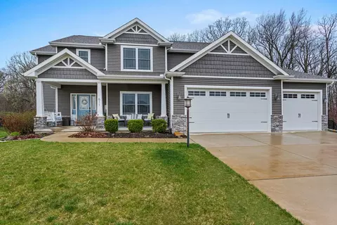 611 Weldon Springs Rd, Monticello, IL 61856