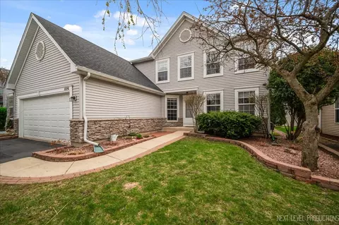 8251 Mourning Dove Ct, Woodridge, IL 60517