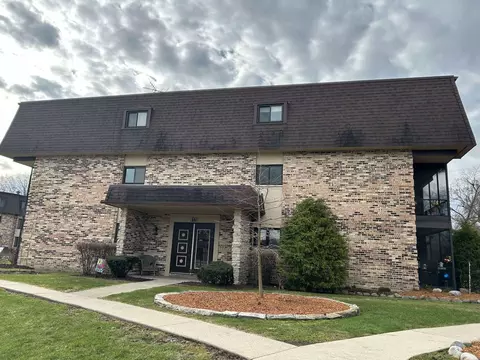9176 South Rd #C, Palos Hills, IL 60465