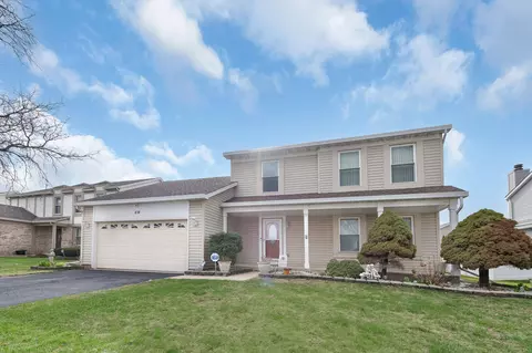 474 Hunter Dr, Carol Stream, IL 60188