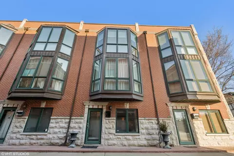 2052 W Armitage Ave #B, Chicago, IL 60647