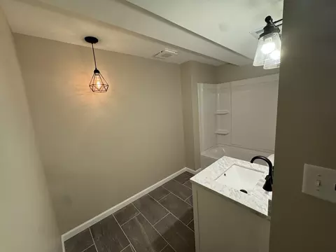 Bath - 11614 Chesapeake Dr, Plainfield, IL 60585 photo 5 of 5