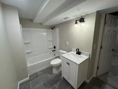 Bath - 11614 Chesapeake Dr, Plainfield, IL 60585 photo 4 of 5