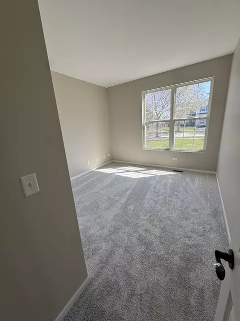 Bedroom - 11614 Chesapeake Dr, Plainfield, IL 60585 photo 3 of 6