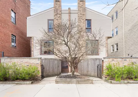 636 W Buckingham Pl #E, Chicago, IL 60657