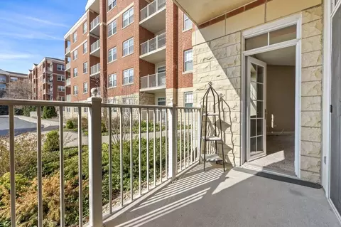 Exterior - 1 Itasca Pl #111, Itasca, IL 60143 photo 1 of 3