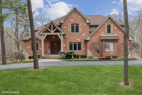 3409 Arbor Ln, Crystal Lake, IL 60012