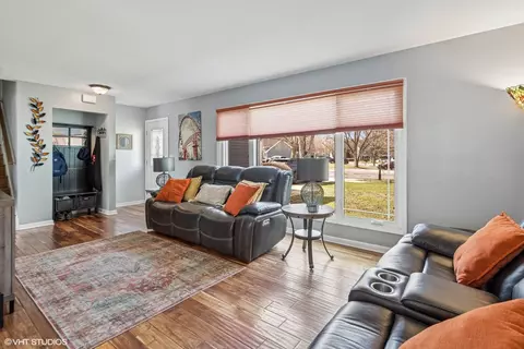 2139 Templar Dr, Naperville, IL 60565 photo 17