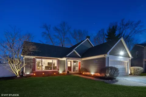 2139 Templar Dr, Naperville, IL 60565 photo 3