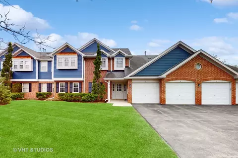 2449 Charleston Dr #5, Schaumburg, IL 60193