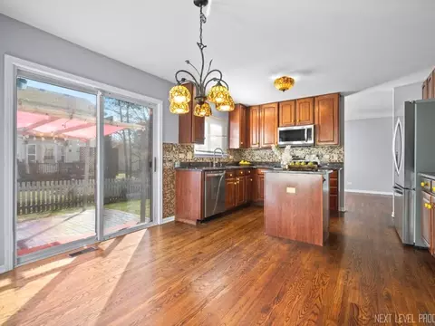 Kitchen - 1383 Haversham Dr, Aurora, IL 60502 photo 1 of 3