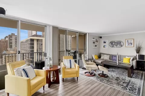 71 E Division St #1706, Chicago, IL 60610 photo 4