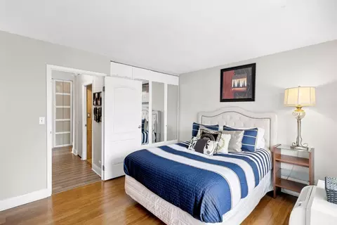 71 E Division St #1706, Chicago, IL 60610 photo 11