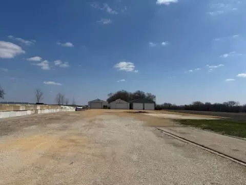 904 Walton Rd, Dixon, IL 61021 photo 3