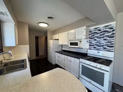 Kitchen - 707 Crestview Dr, Ingleside, IL 60041 photo 1 of 1