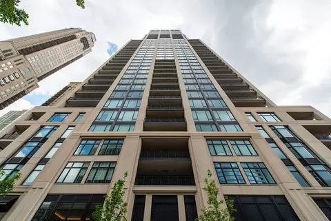 9 W Walton St #601, Chicago, IL 60610