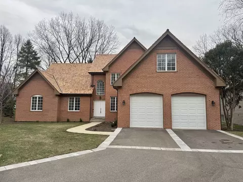 37 Graystone Ln, Barrington, IL 60010