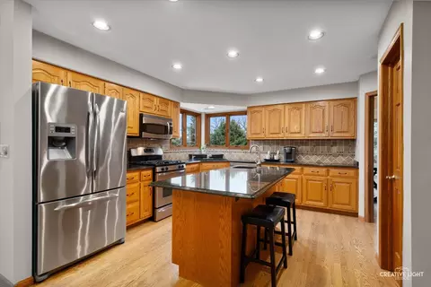 17 Red Hawk Ct, Oswego, IL 60543 photo 9