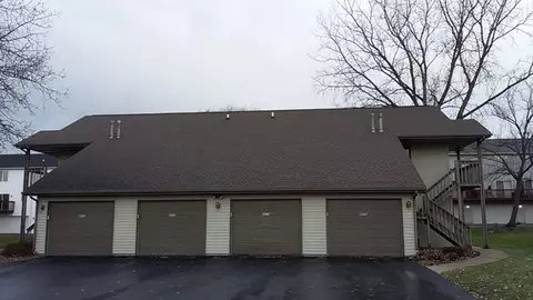 4076 Renn Hart Hills Rd, Loves Park, IL 61111