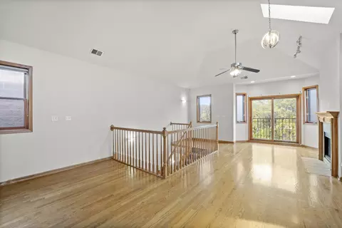 1471 E 69th St #3, Chicago, IL 60637 photo 8