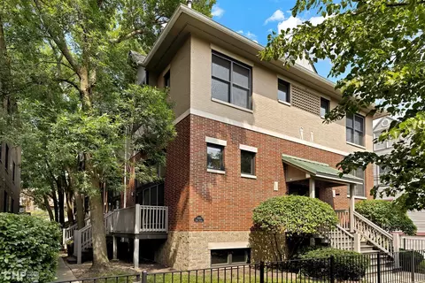 3940 N Janssen Ave #A, Chicago, IL 60613