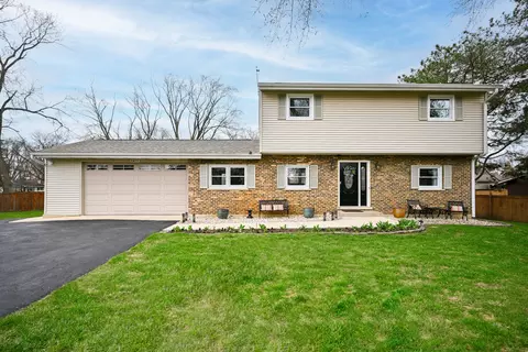23 W172 St Charles Rd, Glen Ellyn, IL 60137