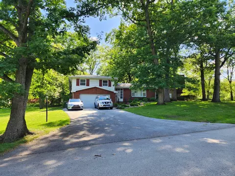3416 Woodland Dr, Olympia Fields, IL 60461