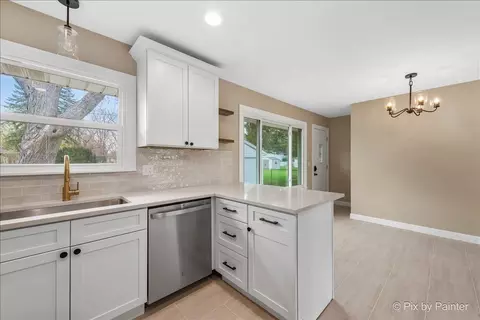 410 Elden Dr, Cary, IL 60013 photo 10