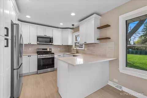 410 Elden Dr, Cary, IL 60013 photo 9