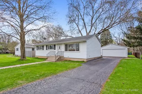410 Elden Dr, Cary, IL 60013 photo 2