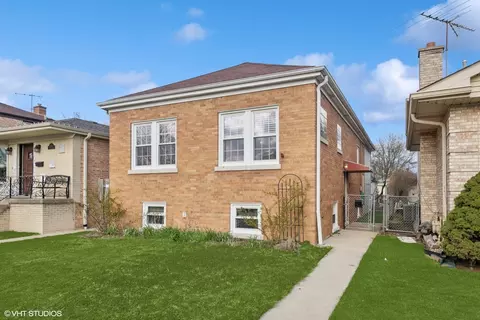 3719 N Pontiac Ave, Chicago, IL 60634