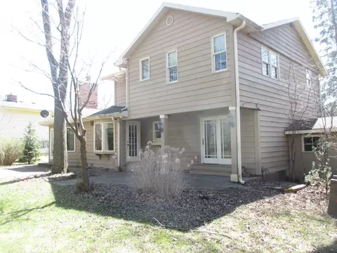 Exterior - 521 Colonial Ct, Algonquin, IL 60102 photo 3 of 6