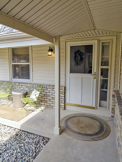 2108 Lynwood Dr, Champaign, IL 61821 photo 6