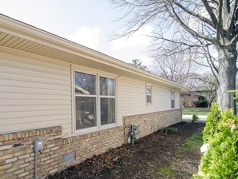 2108 Lynwood Dr, Champaign, IL 61821 photo 53