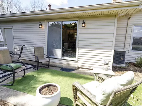 2108 Lynwood Dr, Champaign, IL 61821 photo 40