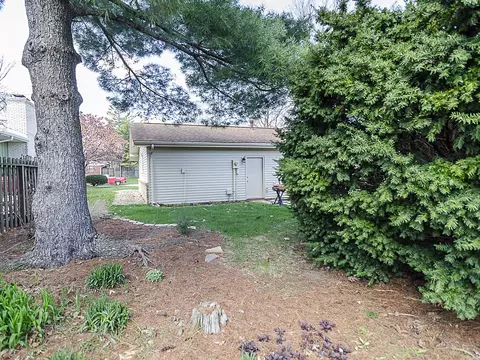 2108 Lynwood Dr, Champaign, IL 61821 photo 49