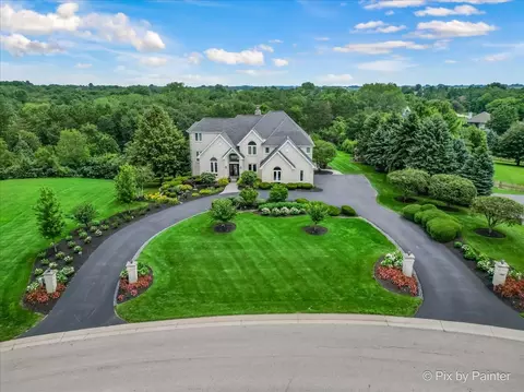 7002 Prairie Dr, Spring Grove, IL 60081