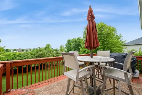 Exterior - 1641 Foster Cir, Algonquin, IL 60102 photo 3 of 5