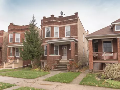 4249 W Melrose St, Chicago, IL 60641